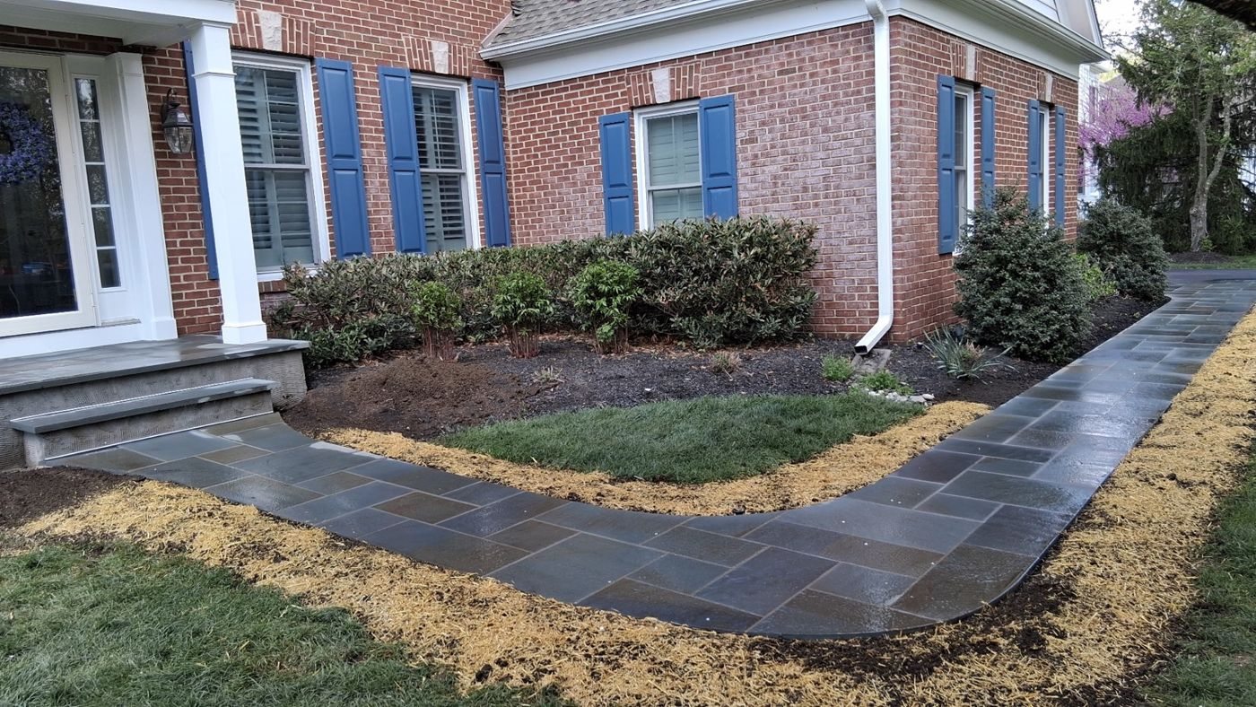 Custom Thermal Bluestone Porch & Curved Walkway project photo 1